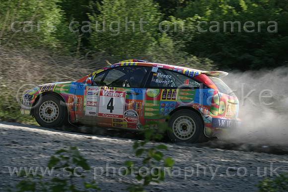 wales04_car004g