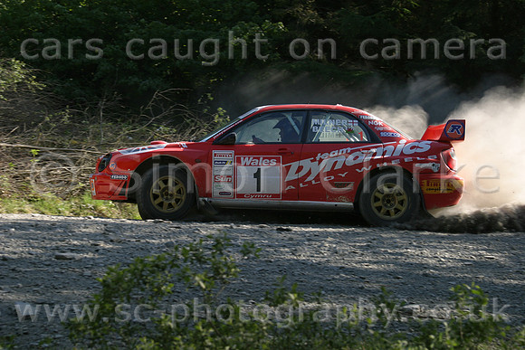 wales04_car001e