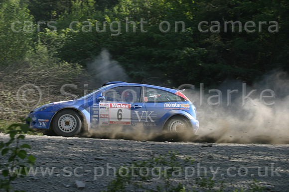 wales04_car006d